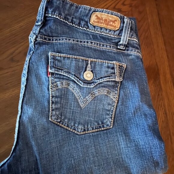 Levi's 529 Curvy Bootcut Women's Jeans - Picture 1 of 5